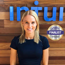 Albin kurti bei einer walhkampfkundgebung am 7. Lilli Gladstone Director Propel Investments Linkedin