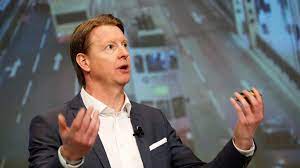 Verizon Names Hans Vestberg New Ceo With Lowell Mcadam Retirement Variety
