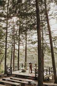 Stunning Retro Inspired Wedding At Cedar Lakes Estate Mae Co Creative Lakeside Wedding Estate Wedding Cedar Lake