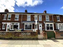 And what businesses operate in this area? Cromwell Road Grimsby North East Lincolnshire 2 Bed Terraced House For Sale 90 000