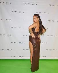 Самые новые твиты от rihanna (@rihanna): Rihanna On Twitter Such A Fun Virtual Pre Launch Party For Fentyskin Yesterday Thanks To All Of You For The Tremendous Engagement And For Being A Huge Part Of Our Event Https T Co Fiizyxxkmx Officially