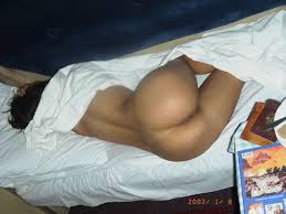 Засветила сиськи в поезде - дерзкий поступок горячей штучки в вагоне