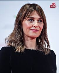 Dopo due anni di successi, riconoscimenti ed elogi, “C'è ancora domani”  continua a stupire 💫 Il film di Paola Cortellesi sta infatti conquistando  gli appassionati di cinema della Cina. Uscito nelle sale