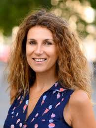 Pamela Dow's Instagram, Twitter & Facebook