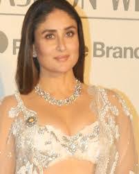 Dora Bauer's Instagram, Twitter & Facebook