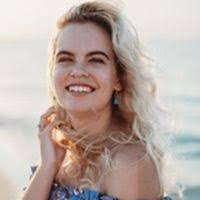 Abigail Johns's Instagram, Twitter & Facebook