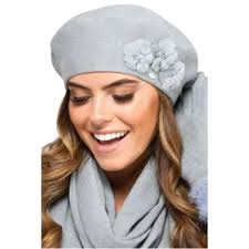 Dámské zimní čepice