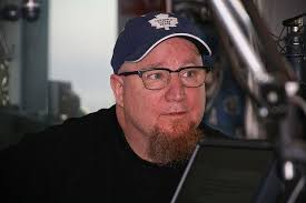 Producer Garth Richardson loses bet with 54-40's Neil Osborne about Toronto  Maple Leafs playoff run