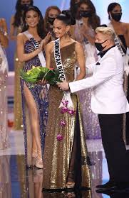 This is because zozibini tunzi was the first black south african to receive the miss universe crown. Zboeefbsiygrtm