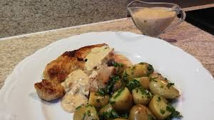 Bâtonnets de carotte à tremper dans sa sauce au fromage. Cote De Bettes Enfagaut Et Sa Sauce Cote De Bette Et Courgette En Sauce Marine Boni Dieteticienne Nutritionniste A Nantes Cotes De Porc A La Hollandaise Guastafest