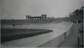 вид памятника петру I на сенатской площади в санкт петербурге Fotografiya Stadion Dinamo Fotografii Staroj Moskvy Fotografii Moskva