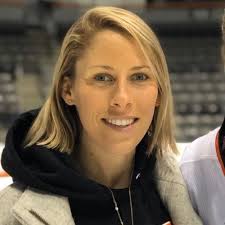 Kim Weiss's Instagram, Twitter & Facebook