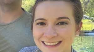 I'm a mom and my side hustle brings in $160k in a year