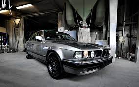 Download Wallpapers Bmw 7 Series 4k Bmw E32 1989 Cars 735i Tuning E32 Garage Bmw Besthqwallpapers Com Bmw 7 Series Bmw Carros