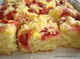„placek drożdżowy z truskawkami składniki: Wypieki Kate Ciasto Drozdzowe Z Serem I Truskawkami Latwe Szybkie I Bez Wyrabiania Food Baking Sweets Cake