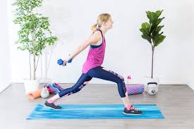 Sowohl für fitness anfänger als auch fortgeschrittene, ist das einarmige bizeps curls kurzhantel training optimal. Arm Training Fur Frauen Byebye Schlaffe Oberarme Arm Training Frauen Armtraining Arme Trainieren