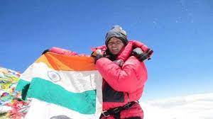 Bachendri pal is a mountaineer and is the first indian woman to reach the summit of mount everest (asia's and the world's highest peak). Bachendri Pal The First Indian Women To Climb Mount Everest