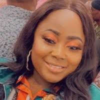 Maude Williams's Instagram, Twitter & Facebook