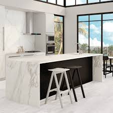 Create a unique outdoor space with tiles designed for any backyard or outdoor commercial space. Calacatta Bianco Marble