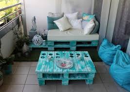 Balkon Sofa Bauen Tipps Und Diy Ideen Fur Ein Sofa Aus Paletten In 2020 Palettenmobel Im Freien Sofa Aus Paletten Balkon Sofa