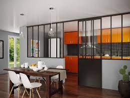 La porte coulissante est composée d'un panneau de bois ou de verre, selon les modèles. Portes Sur Mesure