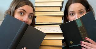 uncovered books: Studentinnen starten Buchverlag für enttabuisiertes Lesen