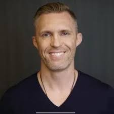 Bart Dyer's Instagram, Twitter & Facebook