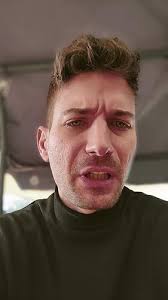 Kong. Mini D Screw. Moschettone Portachiavi in Alluminio con Ghiera a Vite.  Ultra Leggero e Resistente. Ideale per Portachiavi e Accessori. Made in  Italy. 1 Pezzo. Peso 32g. Nero : Amazon.it: Sport