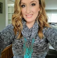 Elizabeth Lundrigan's Instagram, Twitter & Facebook