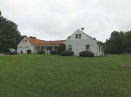 924 frog hollow rd castleton vt 05735 mls 4733507 zillow zillow in law apartment castleton