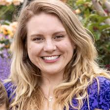 Looking to make a move? Might we suggest this country for its sunny  climate, culture, nightlife, and affordable health care? Head to the link  below for everything you need to know. ⬇️