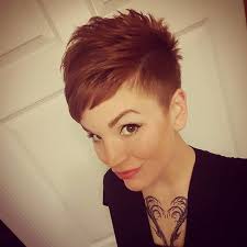 Pin Von A Rodl Auf Haare Kurzhaarfrisuren Damen Undercut Kurzhaarfrisuren Kurzhaarfrisuren Damen
