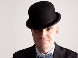 Larry's back in town