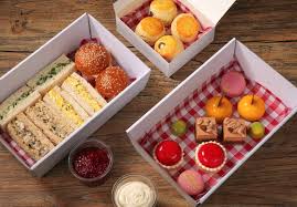 They all take between 10 to 30 minutes and are cheap and easy to make, even if you are not a great cook in the kitchen. 12 To Try Create Picnic Envy With These Fancy Outdoor Feasts And Some Drink Suggestions Too