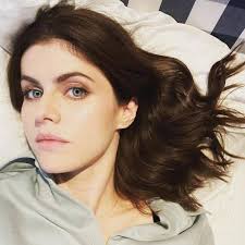 Goodnight yall 🙏🏾📖🙌🏾 God is saying to to you tonight, "I work the  night shift. Not you! Don't spend another sleepless night trying to to  figure out your issues, trust that I