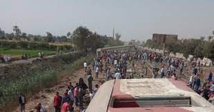 حصلت «الوطن» على مقطع مصور يظهر انهيار مصابة بحادث قطار طوخ، الذي انقلب عدد من عرباته قبل قليل، في مدينة طوخ بمحافظة القليوبية. 0h7do2xmldbidm