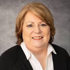 Mandy Simmons's Instagram, Twitter & Facebook