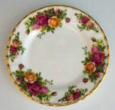 This is a theodore haviland antique china plate. How To Identify The 10 Most Popular China Patterns 12 Tomatoes