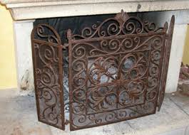 Notre coup de cœur par feu pour cheminée au mois de de novembre 2020. Pare Feu 3 Volets Pour Cheminee Bel Accessoire Pour Feu Ouvert Feu De Cheminee Feu Ouvert Manteaux De Cheminee Anciens