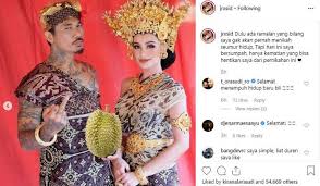 July 30, 2019 12:31 pm gmt+0700 putri prima nama nora alexandra kian ramai diperbincangkan. Resmi Nikahi Nora Alexandra Jerinx Sid Pamer Pose Jari Tengah Dan Buah Duren