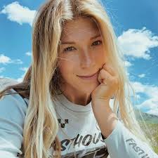 K A I L E Y (@kaileyskeltonimages) • Instagram photos and videos