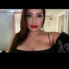 Samantha Quesada's Instagram, Twitter & Facebook