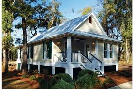 Cottage Style House Plan 3 Beds 2 Baths 1025 Sq Ft Plan 536 3 Cottage Style House Plans Cottage House Plans Cottage Style Homes
