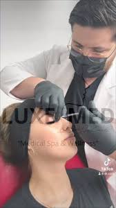 Transforma tu rostro con nuestra aplicación experta de Botox. 💉💆‍♀, 📞  Agenda tu cita en Luxe & Med: * Llamadas: (644) 414 8988 * Whatsapp: (644)  143 0740, 📍 Visítanos en: * Cd. Obregón, Sonora, ...