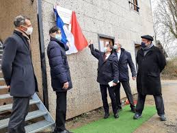 Et sa petite entreprise ne connaît pas la crise. Yvelines A Versailles Le Centre D Hebergement D Urgence Des Mortemets Fait Peau Neuve 78actu