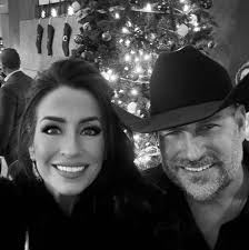 What are some hotel recommendations near the naval base?