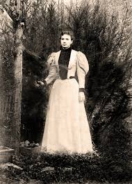 1905 photo of Mary...