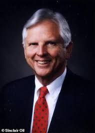 Billionaire Robert Earl Holding's daughter Anne appeals order to pay  staggering $200 MILLION in divorce settlement to ex-husband of 40 years