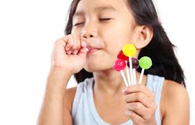 A tantrum at the mall vs. a candy bag, don't choose the easiest