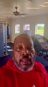 Can I get 50 hellos from my devoted fans ❤️❤️. #marvinsapp